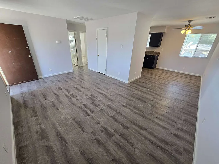 4360 Twin View Cir #3 — Photo 14