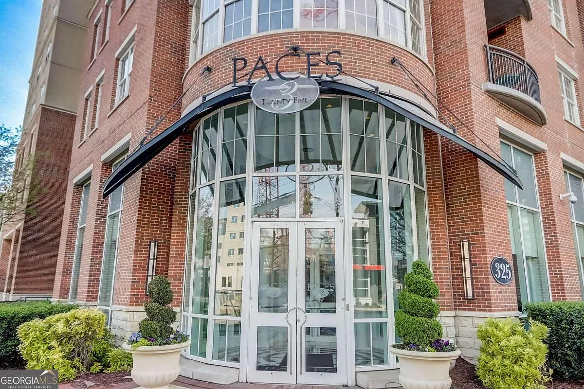 325 E Paces Ferry Rd NE APT 511 photo 1