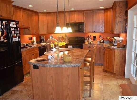 4th image of 4865 Ravenwood Ct NE