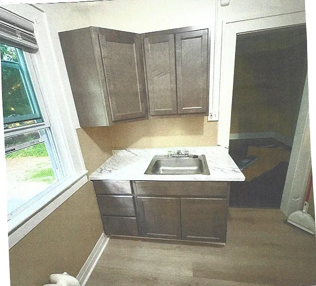1724 E Main St — Photo 1