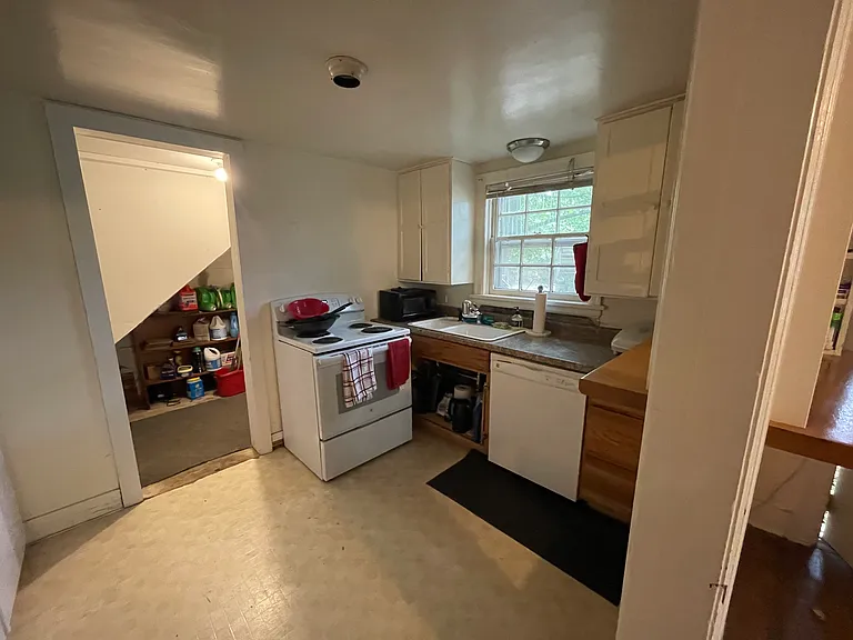 810 NE Michigan St #2 — Photo 8