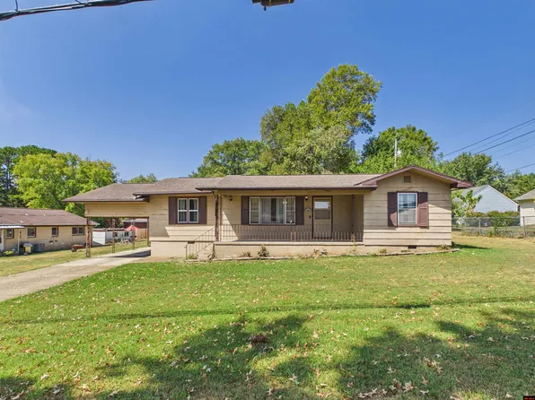 932 S Bryant St, Mountain Home, AR 72653