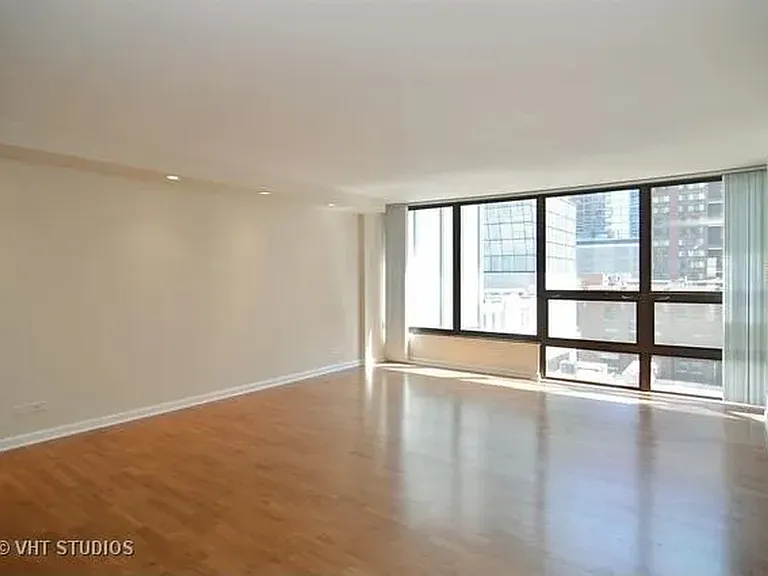 230 E Ontario St #802 — Photo 11