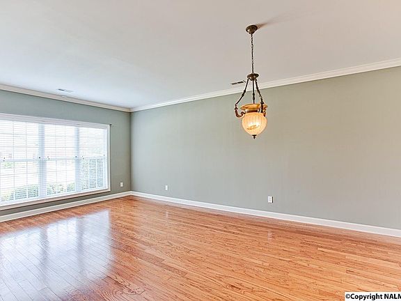 5th image of 3110 Waterman Dr SE