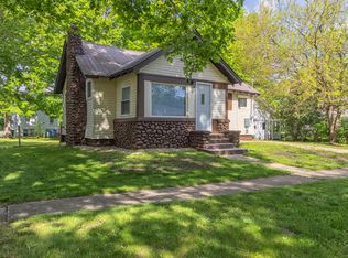 116 S Adams St, Lawton, MI 49065
