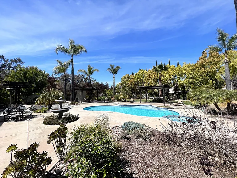 14212 Sandhill Rd — Photo 3