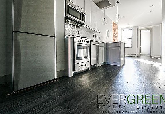 3rd image of 255 Linden St APT 2L