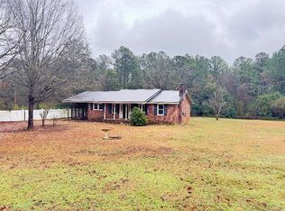 8 Cedar Ln, Calhoun Falls, SC 29628