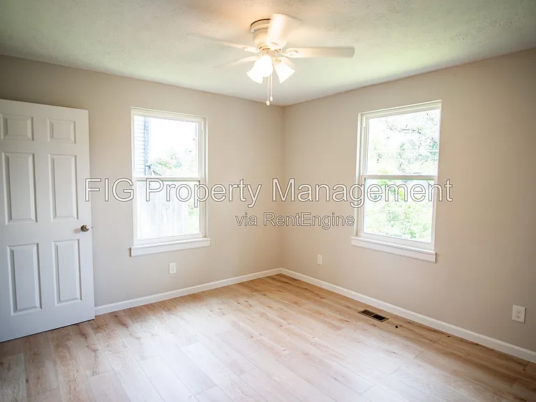 607 Hillview Rd — Photo 11