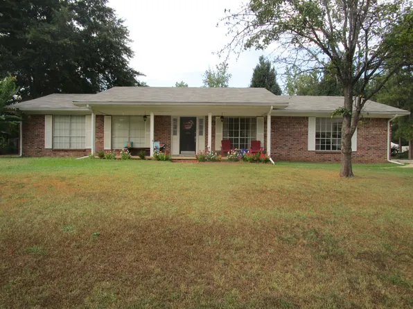 1514 Bluebird Cir, Magnolia, AR 71753