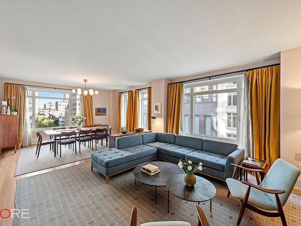 1st image of 205 W 76th St
