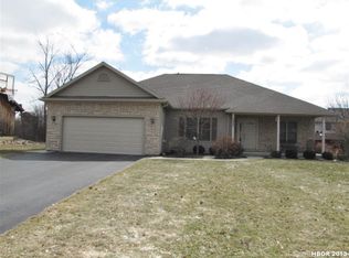 2425 Springmill Rd, Findlay, OH 45840