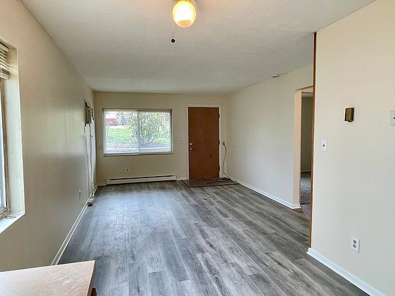 3rd image of 753 Westpoint Ave