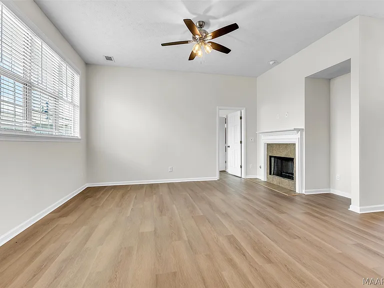 3925 Claiborne Cir — Photo 3