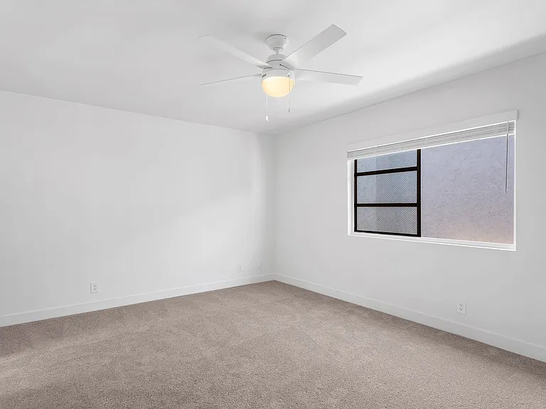 E Avenue - Coronado — Photo 20