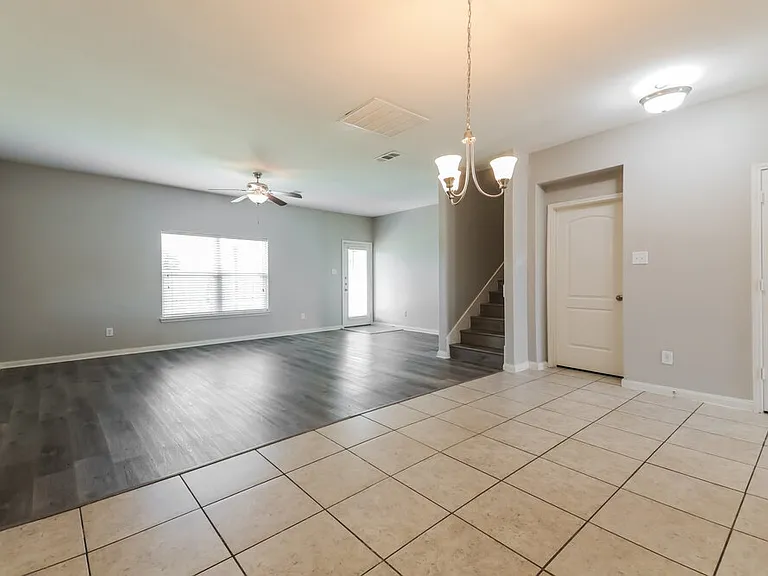 900 Princewood Dr — Photo 7