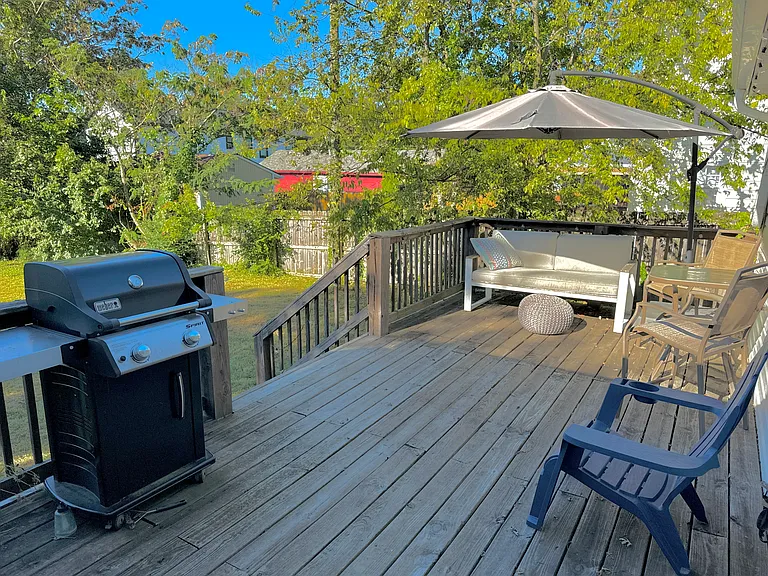 702 Crockett St — Photo 11