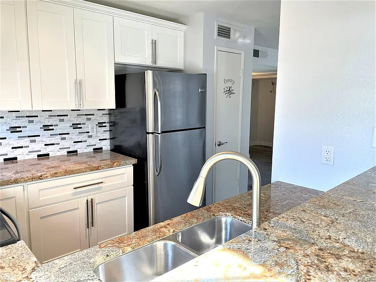 2111 Sealion Dr — Photo 34