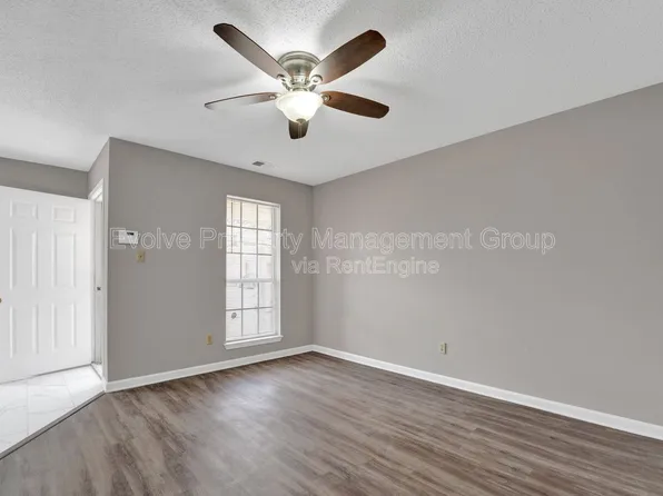 3014 Meadows Ln, Memphis, TN 38118