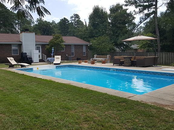 5th image of 3219 Yellow Pine Dr
