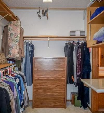 2nd image of 658 13th Ave E