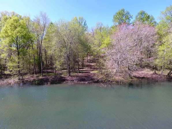 327 Heron Cove Rd, Killen, AL 35645