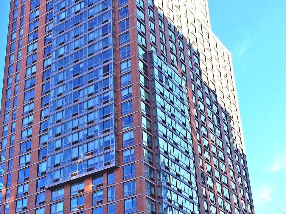 1st image of 215 E 96th St #38D