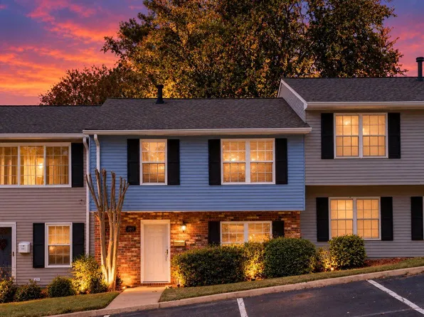 393 Promenade Ct SW, Marietta, GA 30064