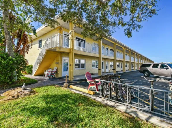 9715 Harrell Ave APT 25, Treasure Island, FL 33706