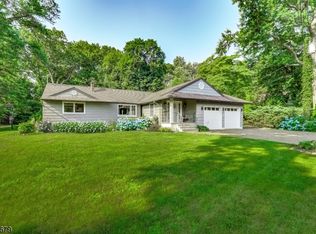 15 Hilton Ave, Midland Park, NJ 07432