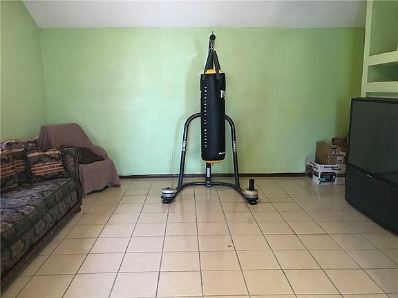 3rd image of 12127 Tower Hill Dr