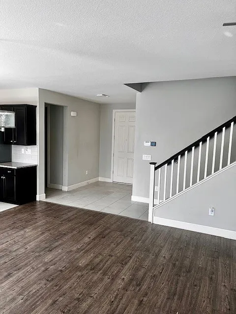 5 bed, 2835 sqft, $3,600 — Photo 4