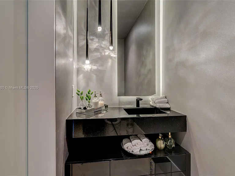18555 Collins Ave #2403 — Photo 15