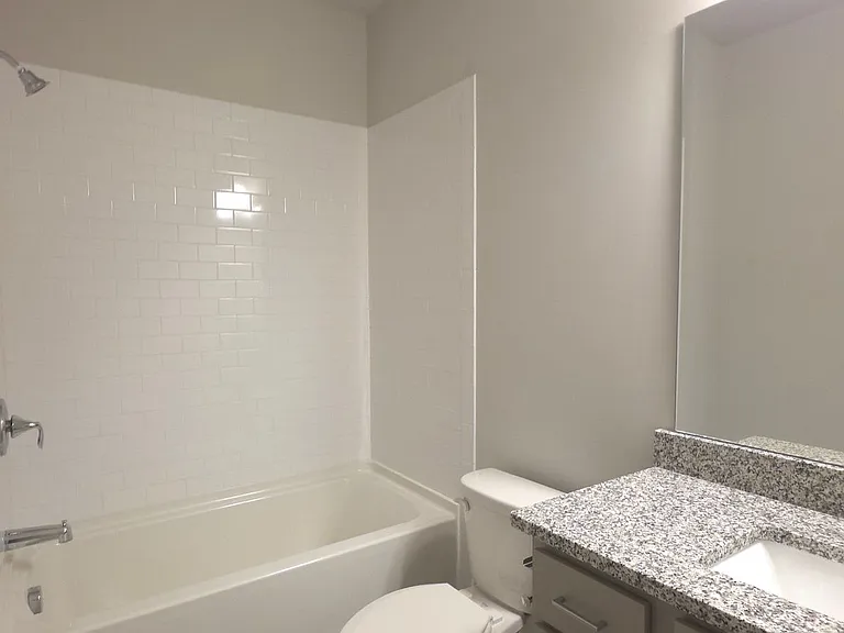 3801 Oxford Cir — Photo 14