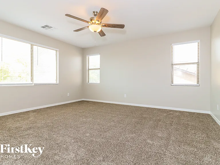 25029 W Vista Norte St — Photo 8