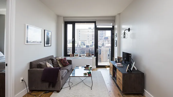 Rented by Nooklyn NYC LLC | media 13