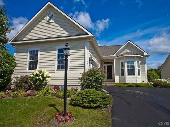 23 S Village Dr, Cazenovia, NY 13035