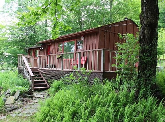 2nd image of 20 Willow Dr