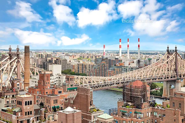 Sold by Engel & Völkers New York City | media 6