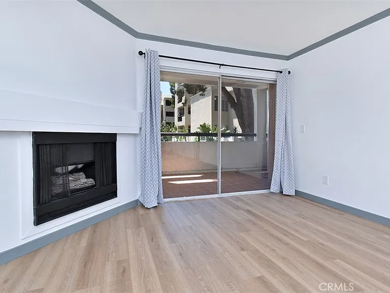 21500 Burbank Blvd #112 — Photo 12