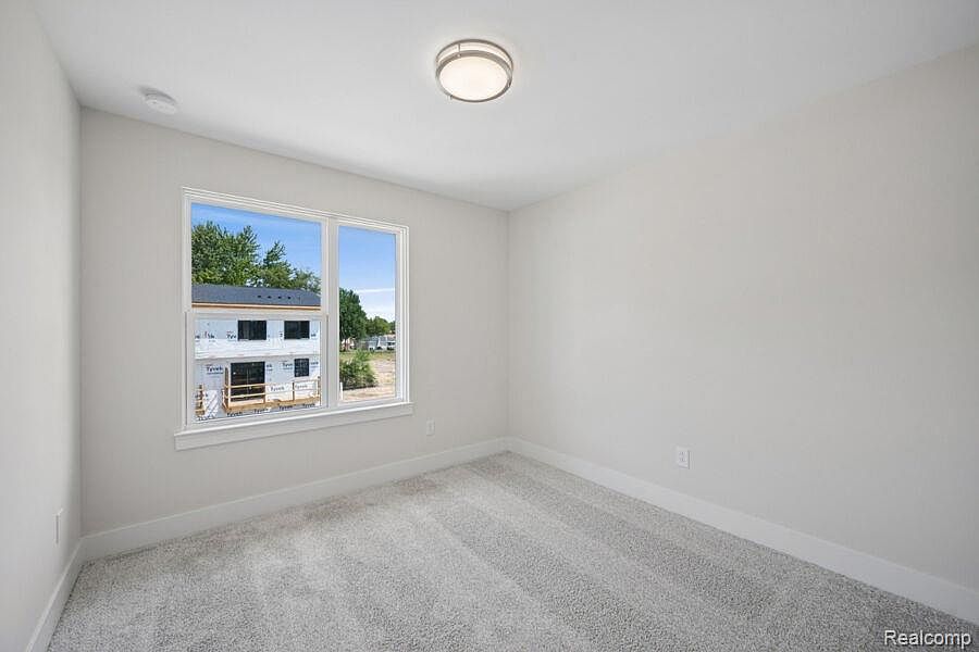1024 Pine Tree Ln #728, photo 11