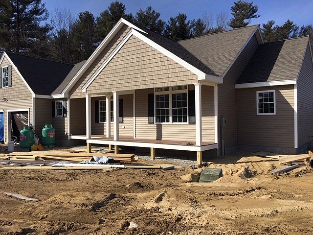 2nd image of 1190 Smyth Road