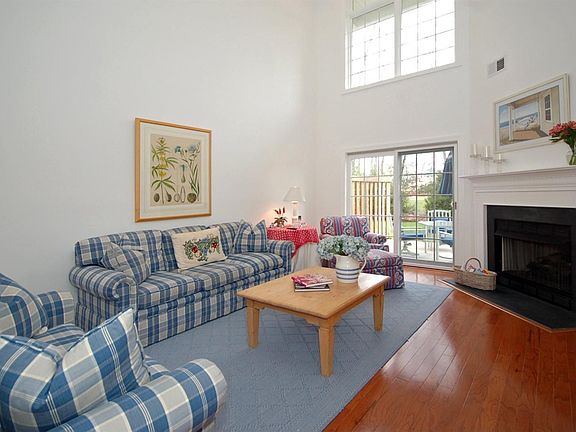 2nd image of 18 Camlet Ct