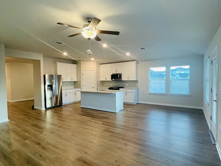 17604 Pepperwood Cv — Photo 14