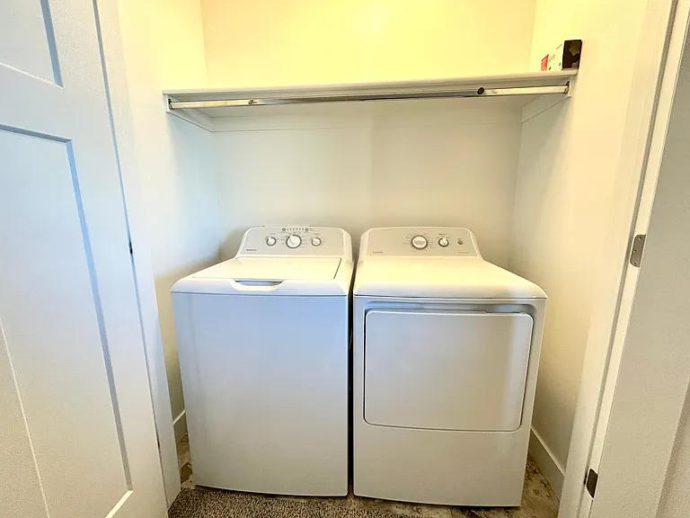 873 S 110 W — Photo 20