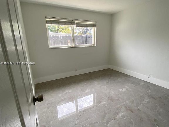5th image of 112 Ronald Rd