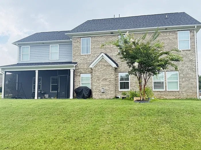 5 bed, 3.5 bath, 3571 sqft, $2,950 — Photo 4
