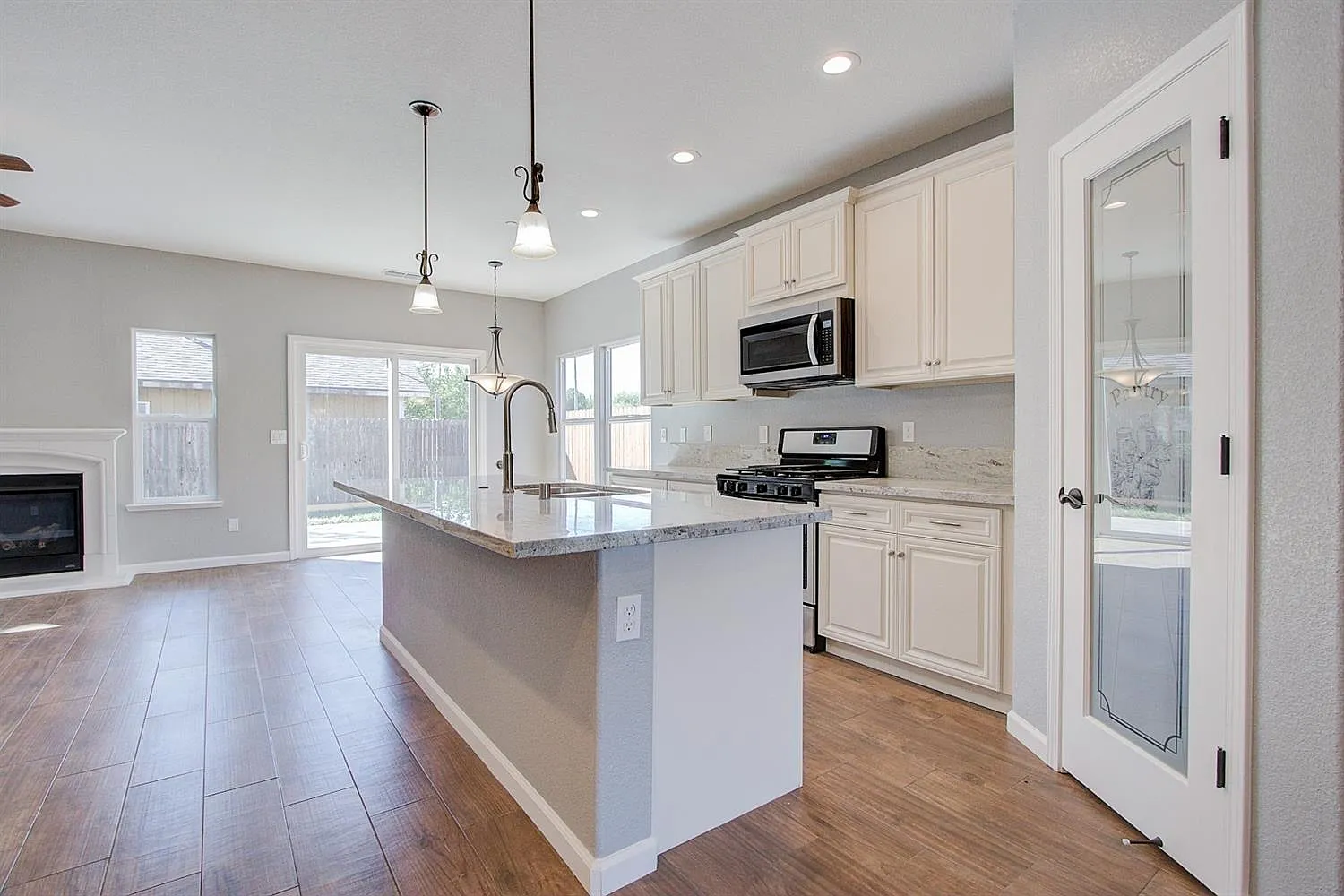 6617 Sunview Way photo 1
