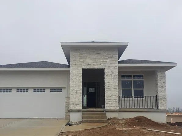 22022 W 94th St, Lenexa, KS 66220