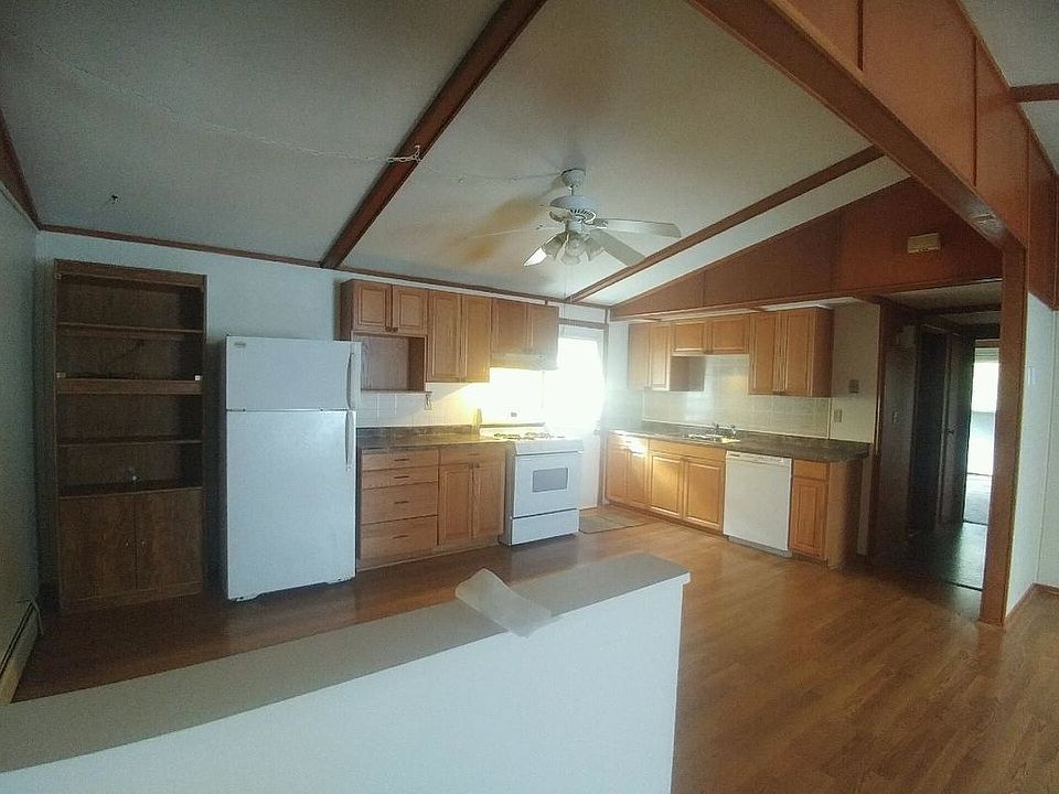 2nd image of 500 Park Dr